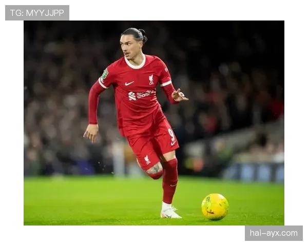 努涅斯：边路冲击手还是中路终结者？角色定位困境解析