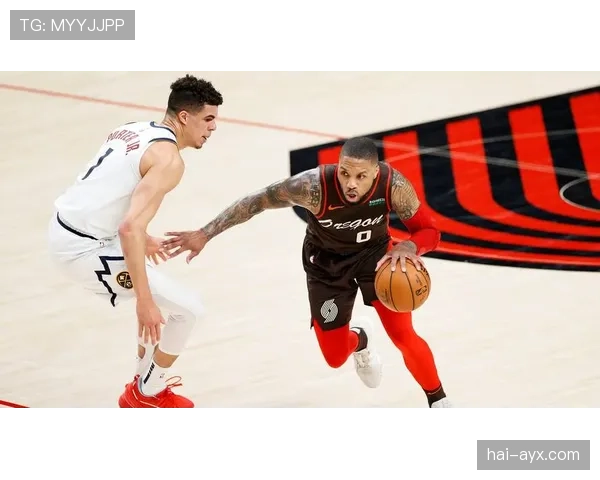 利拉德休赛期天天喝蛋白粉当水，家里冰箱塞满鸡胸肉，邻居以为他开健身餐外卖