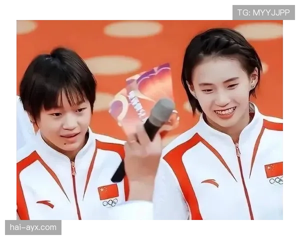 陈芋汐训练场背名牌包，队友瞬间变群众演员我笑不出来